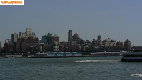 USA: 18 / Blick auf Brooklin vom Pier 17