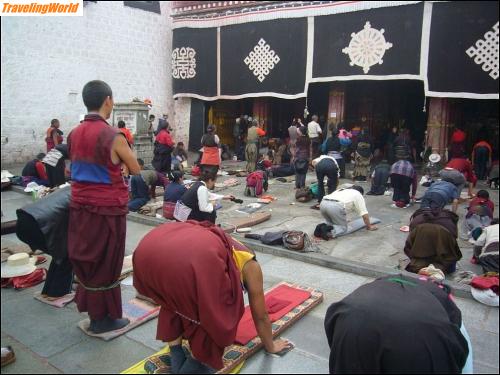 China: 10 j5 Am Jokhang Tempel / 