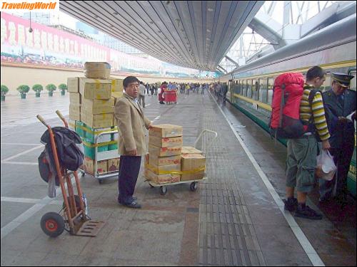 Mongolei: 03a6 Bahnhof in Peking / 