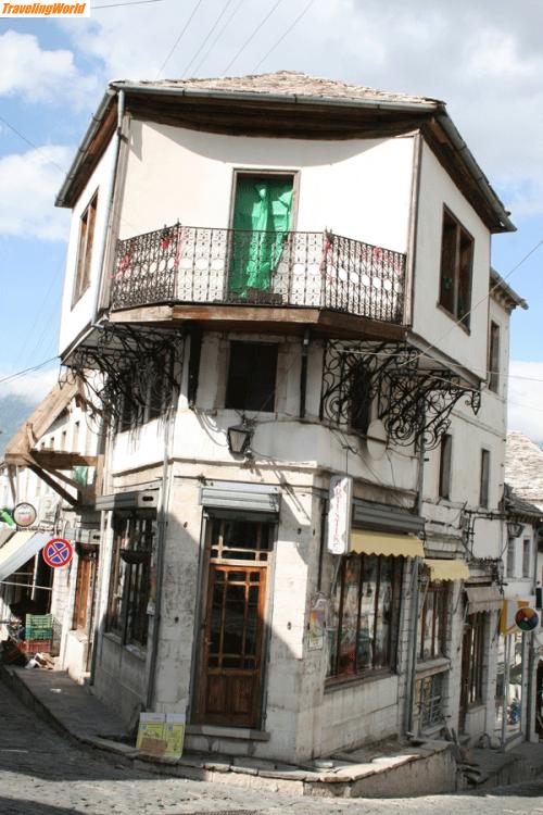 Albanien: Gjirokastra-5 / Innenstadt Haus