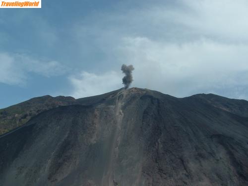 Italien: DSCF0017 / Stromboli fuma...